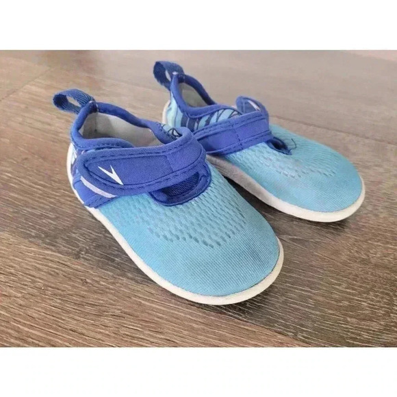 Speedo shoes toddler boy size‎ 5/6 water shoes #1 - Picture 1 of 4